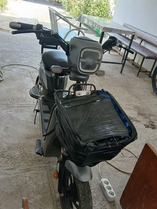 Продам скутер 45к