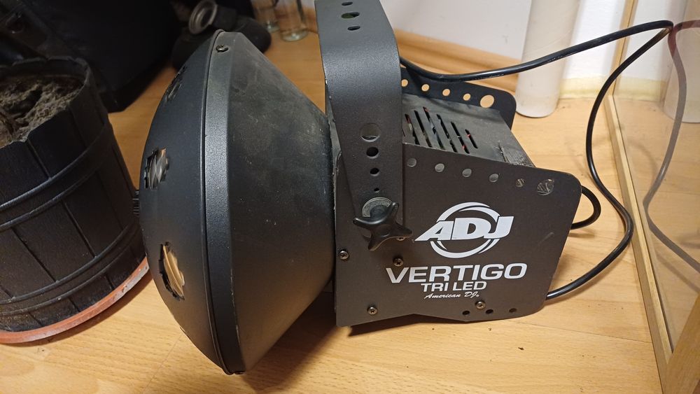 ADJ Vertigo Tri Led sistem de iluminat
