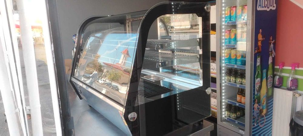 Vitrina Calda 3 Rafturi oferta