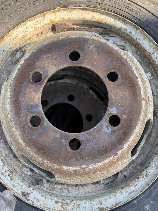 Продам диски с покрышками на газель