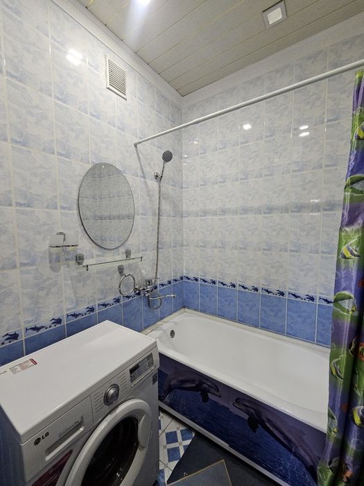 Продам чиланзар 9.  Одна комнатная.  Балкон 1,5*3