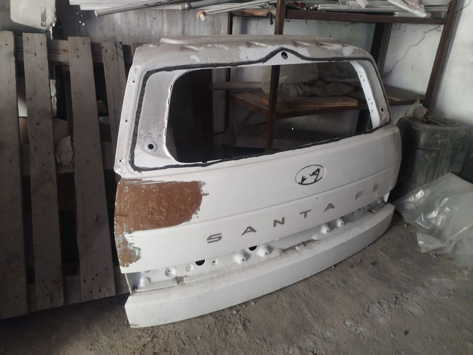 Продам крышку багажника Hyundai santa fe
