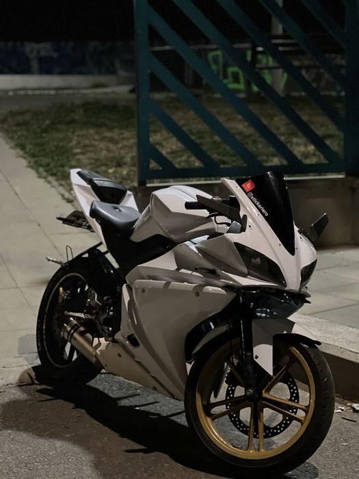 Yamaha YZF R-125 2010