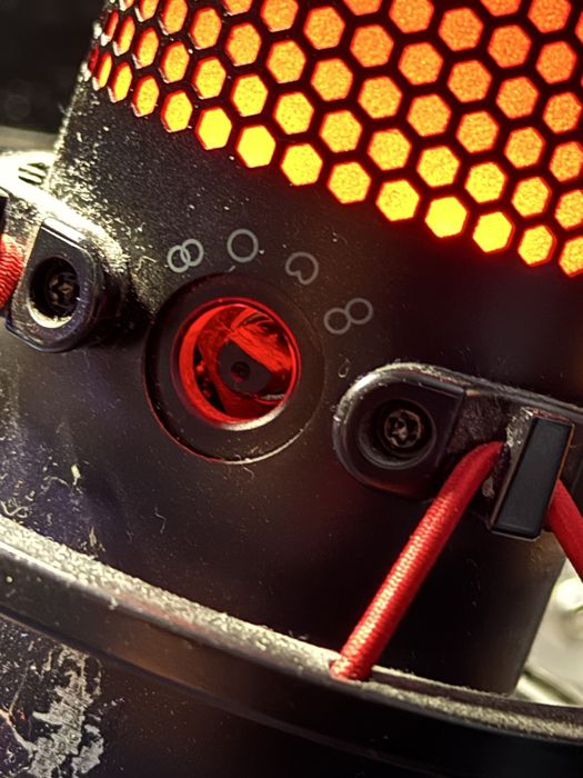 Microfon hyperx quad cast