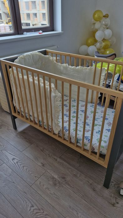 Pătuț din lemn cu saltea de cocos inclusa