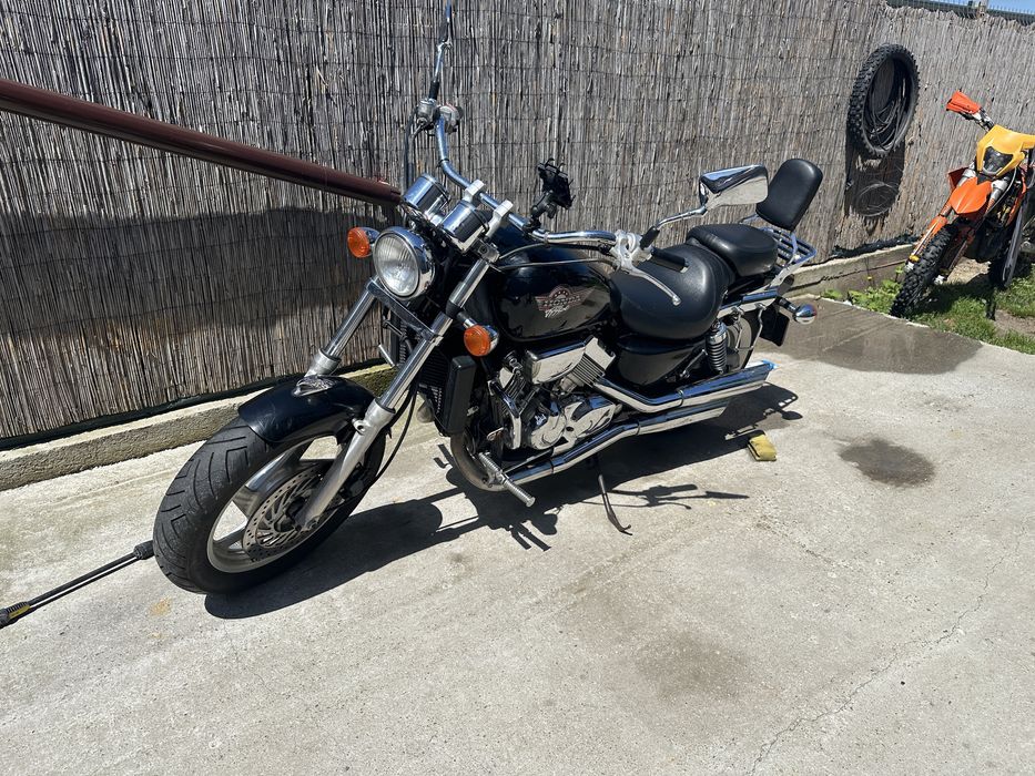 Honda VF 750 Magna