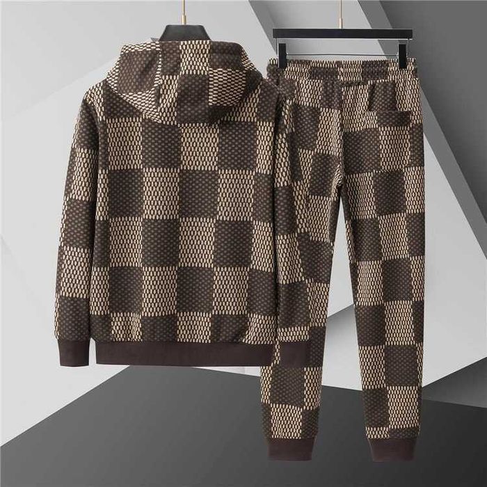 Aduc pe comanda Compleu LOUIS VUITTON orice model