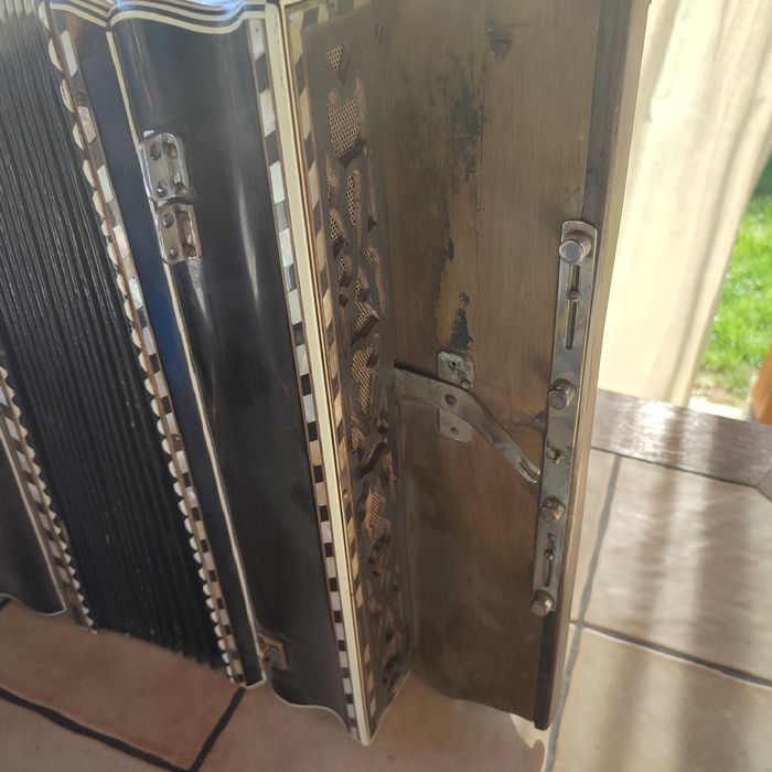 Стар антикварен акордеон Maximilien Vichoff