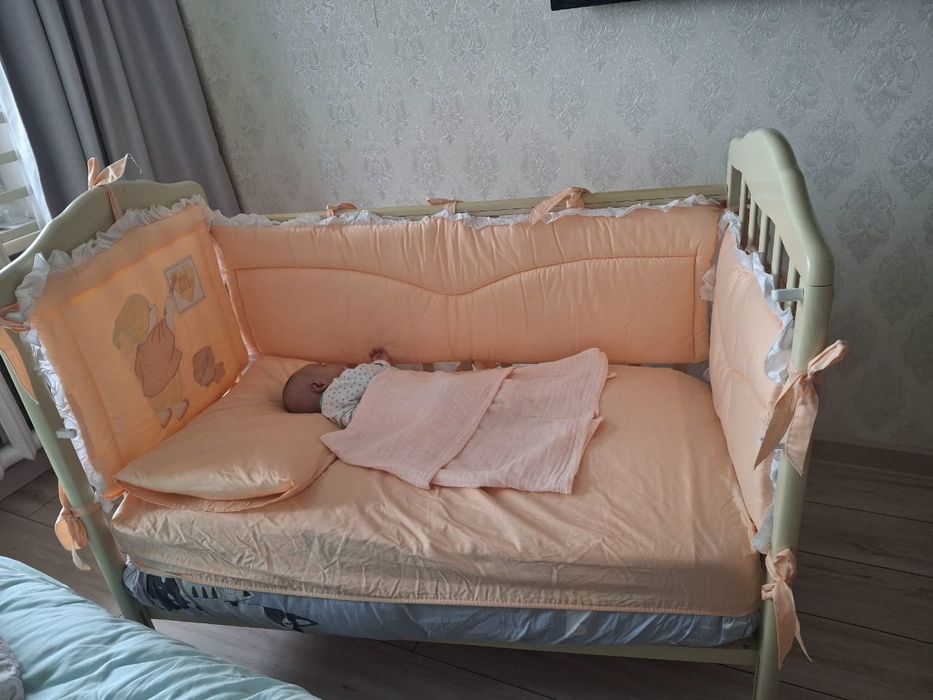 Детская кроватка