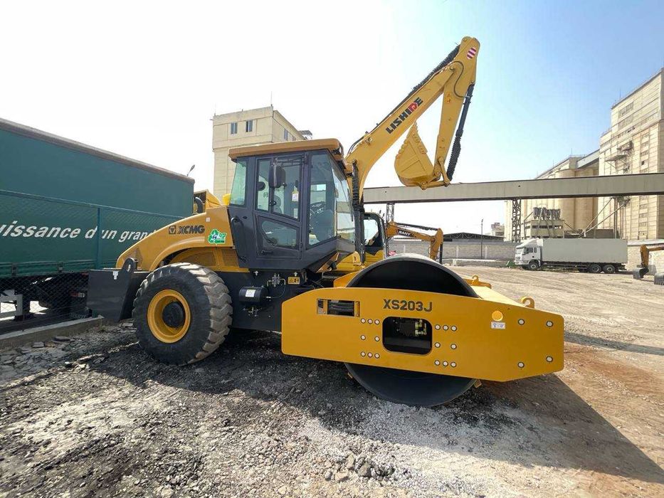 Бир вальцли вибро-каток XCMG XS203J - 20 тн.