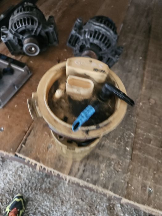 Pompă combustibil Golf V Jetta Touran