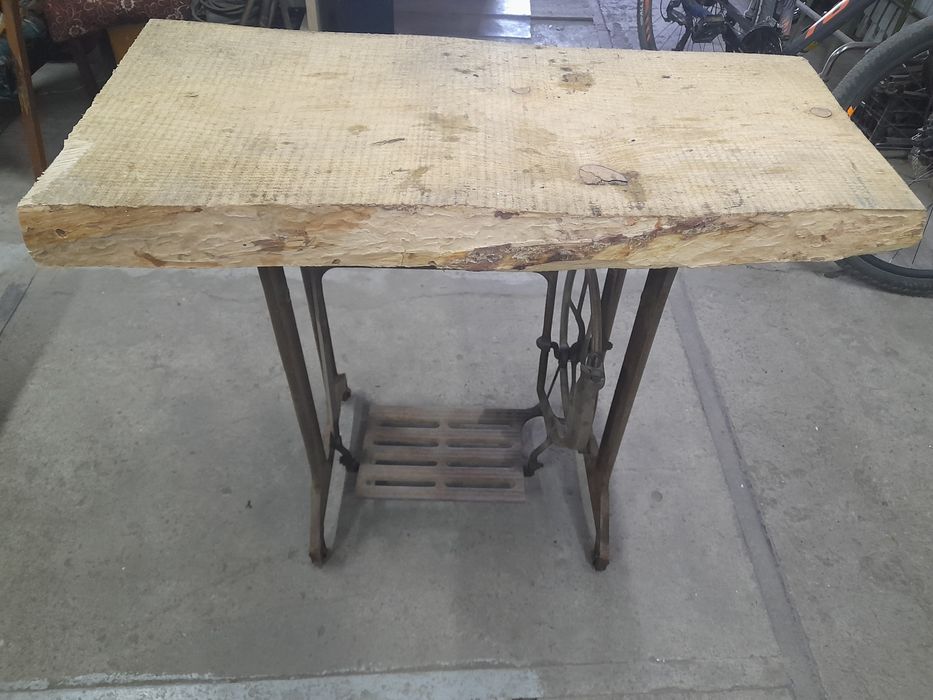 Продам брутальный стол.