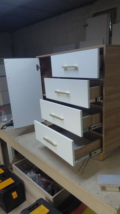 Камод 90×100×45.
