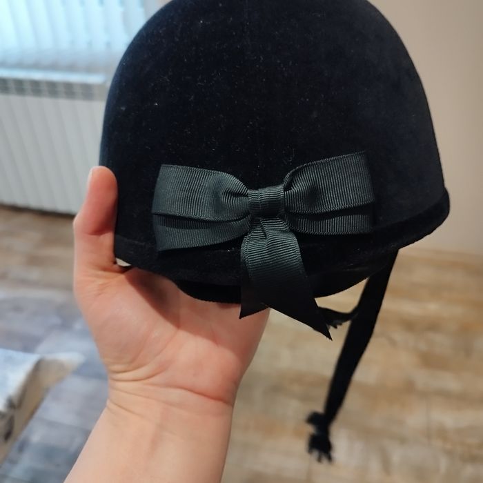 Каска за конна езда 51-53 см и 55 см