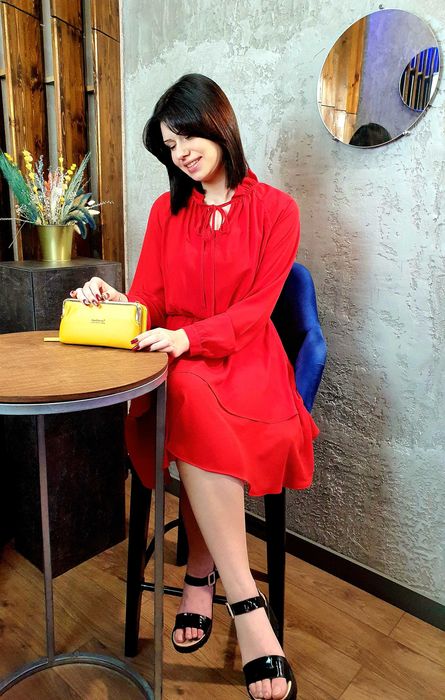 Вечерние платья продам