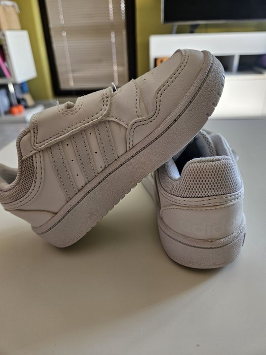 Маратонки и бити 25, 26 и 27 номер