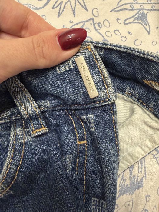 Оригинални дънки Givenchy