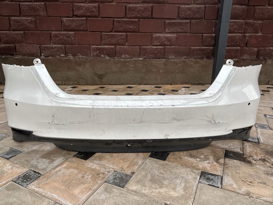 бампер задиний