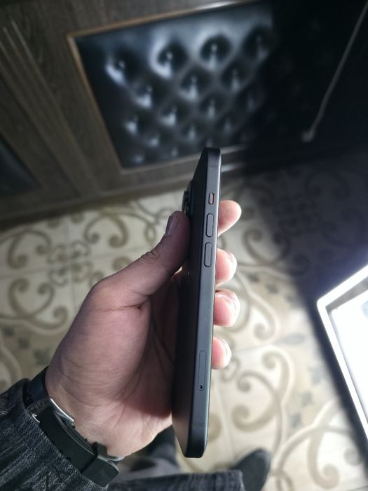 Продаю свой  Iphone 15