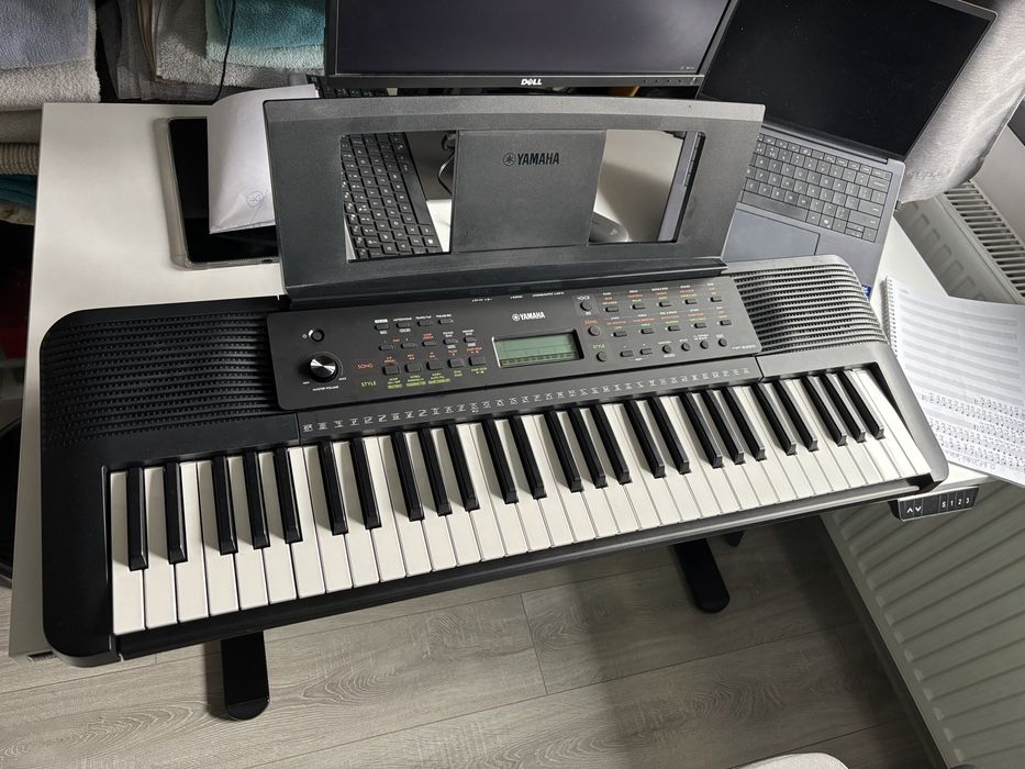 Vand Orga Yamaha PSR-E283 inca in garantie