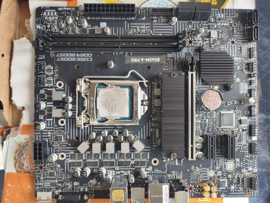 i5 10400f + материнка b560  игровой