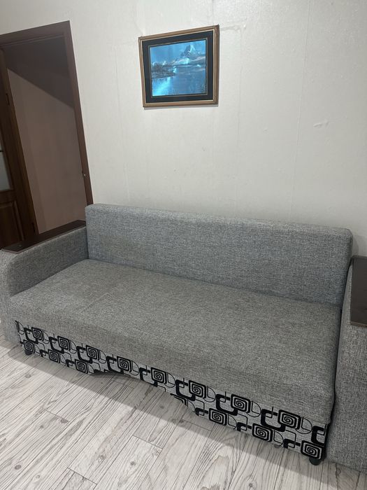 Продам б/у диван