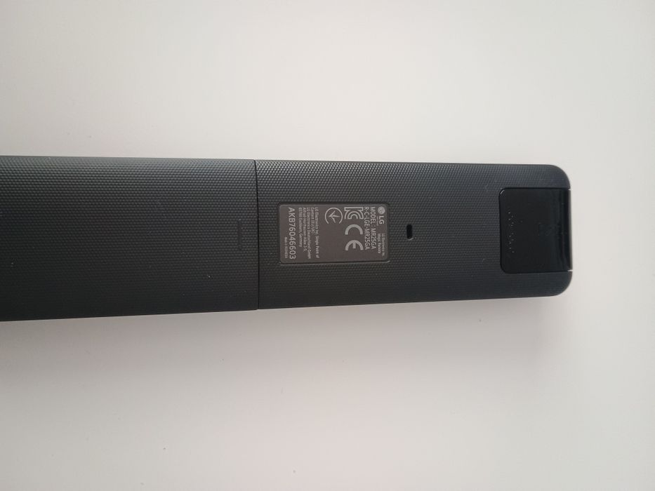 Vând telecomanda LG MAGIC REMOTE, originala, stare foarte buna de funcționare!!!