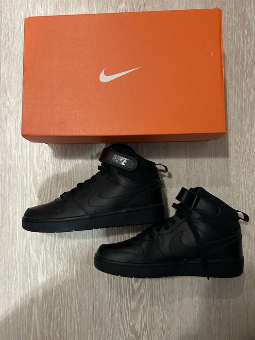 Обувки nike court brough mid