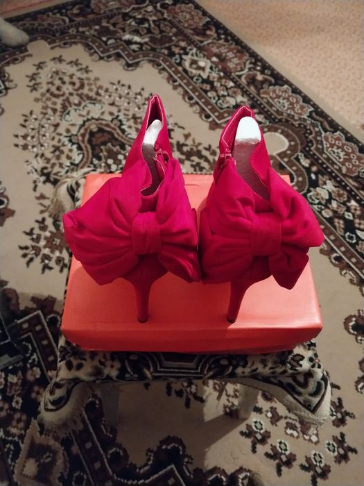 Продам новые батильоны размер 37-38