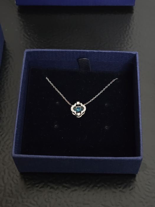 Lantisor Swarovski argintiu cerc albastru