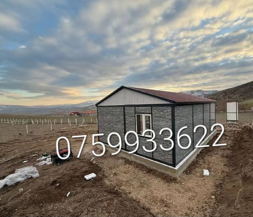 Vindem case din panouri sandwich