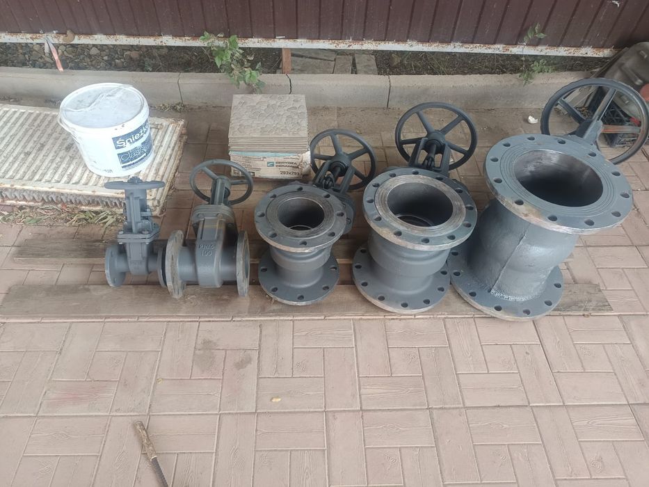 Продам задвижки новые