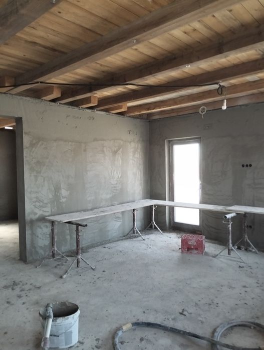 Tencuiala mecanizata finisaje interioare și exterioare