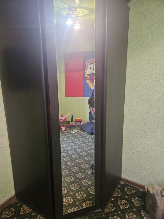 Продам шифонер угловой
