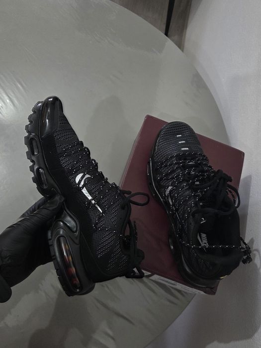 Adidasi nike air max tn