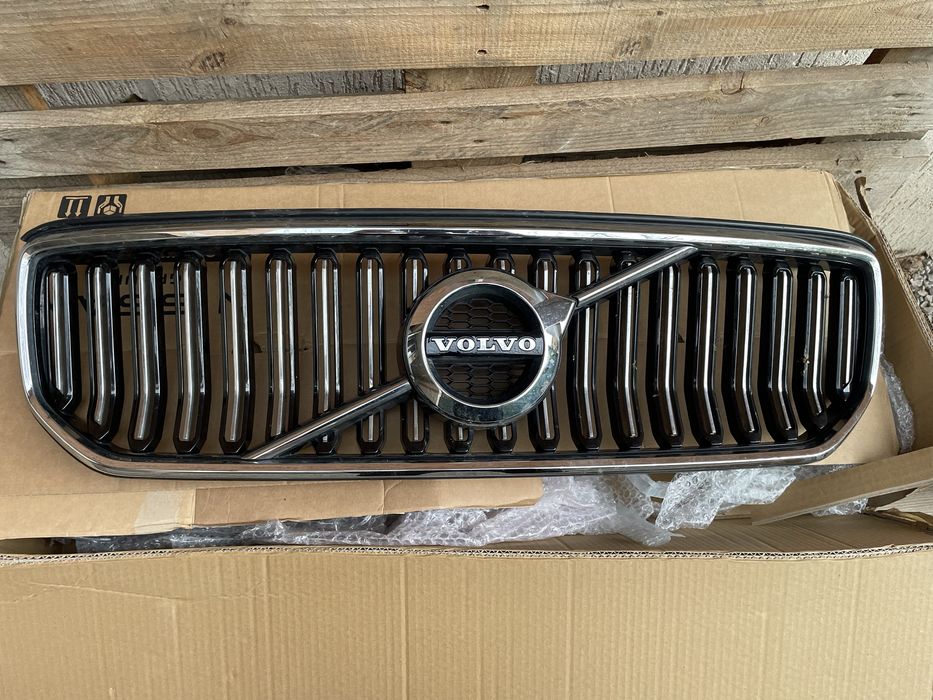 Предна решетка Volvo xc40