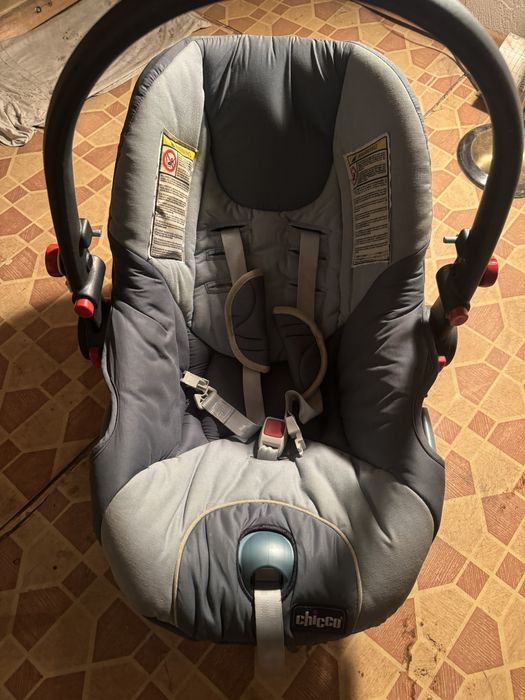 Продам автолюльку Chicco