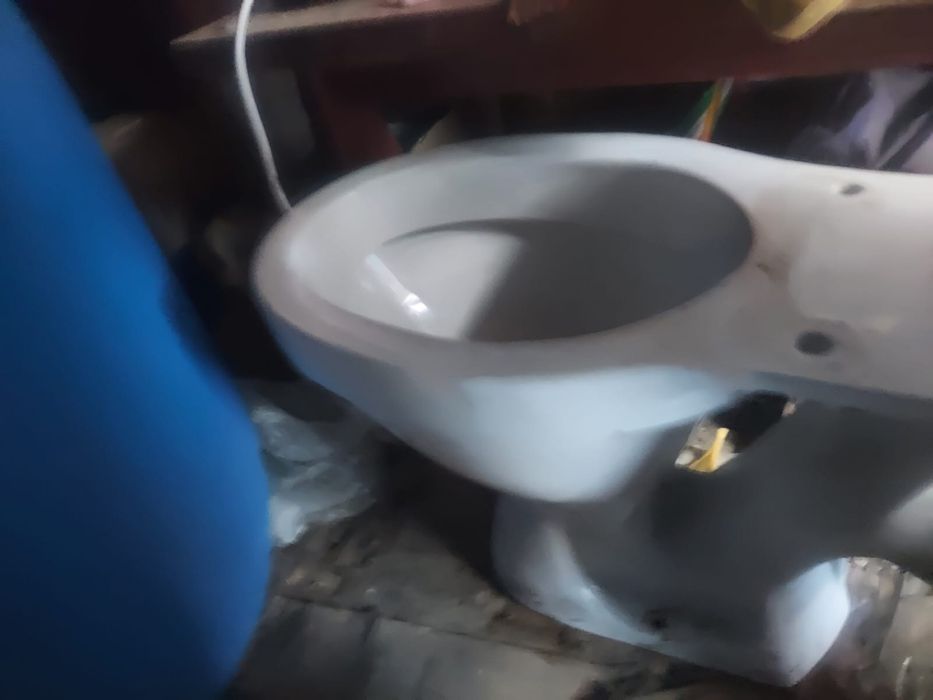 Продам унитаз