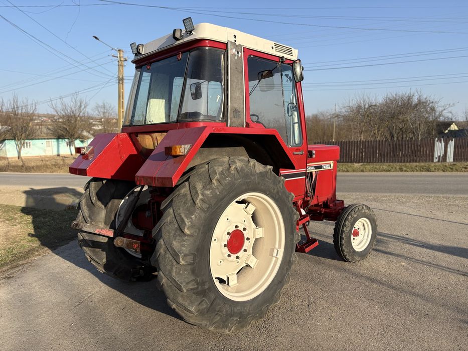 Tractor Case International 745XL