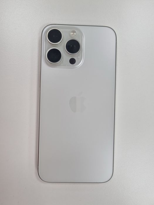 Продавам iPhone 15 Pro Max 512Gb White Titanium