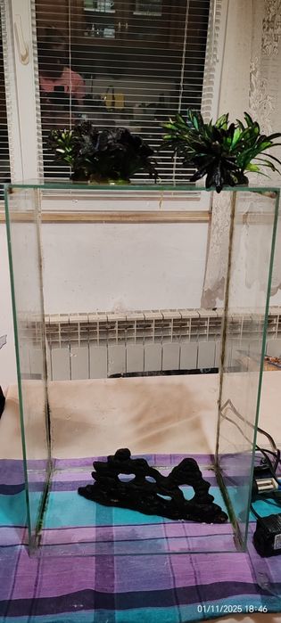 Аквариум 30л вече без водорасли и арка