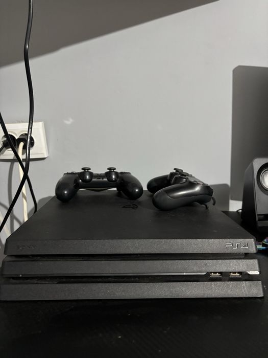 Play station 4 pro 2 контролера