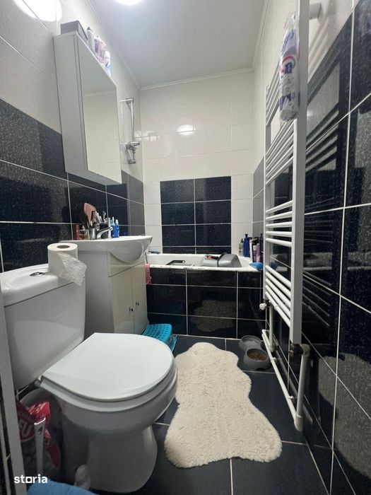 VAND URGENT 3 camere Micro 40 pret 53.000 euro Negociabil