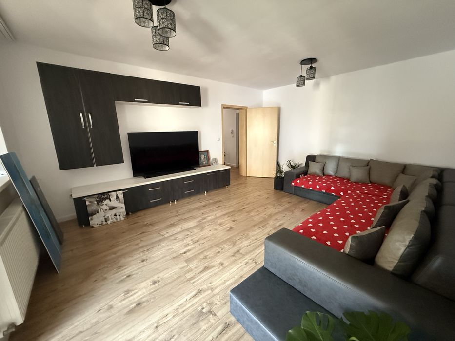 Apartament cu 3 camere