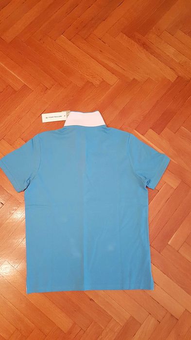 Продавам нови мъжки блузи - с дълъг и къс ръкав.