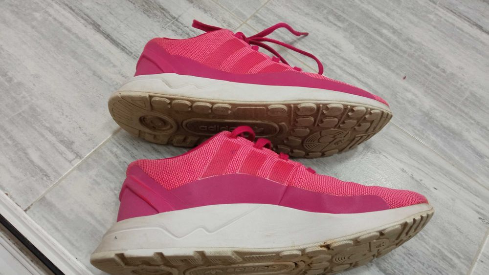 Маратонки  adidas