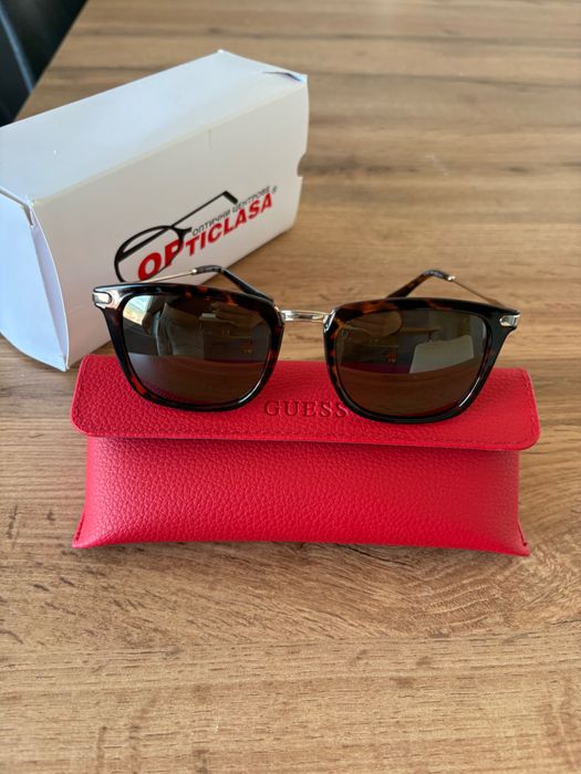 Оригинални слънчеви очила Guess