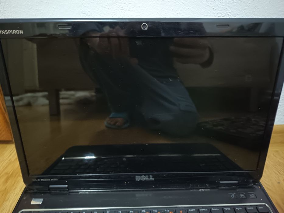 Laptop Dell încă funcționează