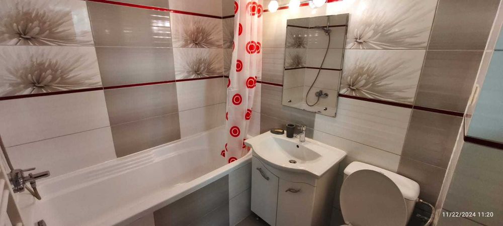 Inchiriez apartament 3 camere Tomis Plus Constanta