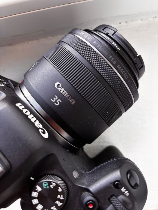 Canon R6 + obiectiv RF 35mm macro f1.8
